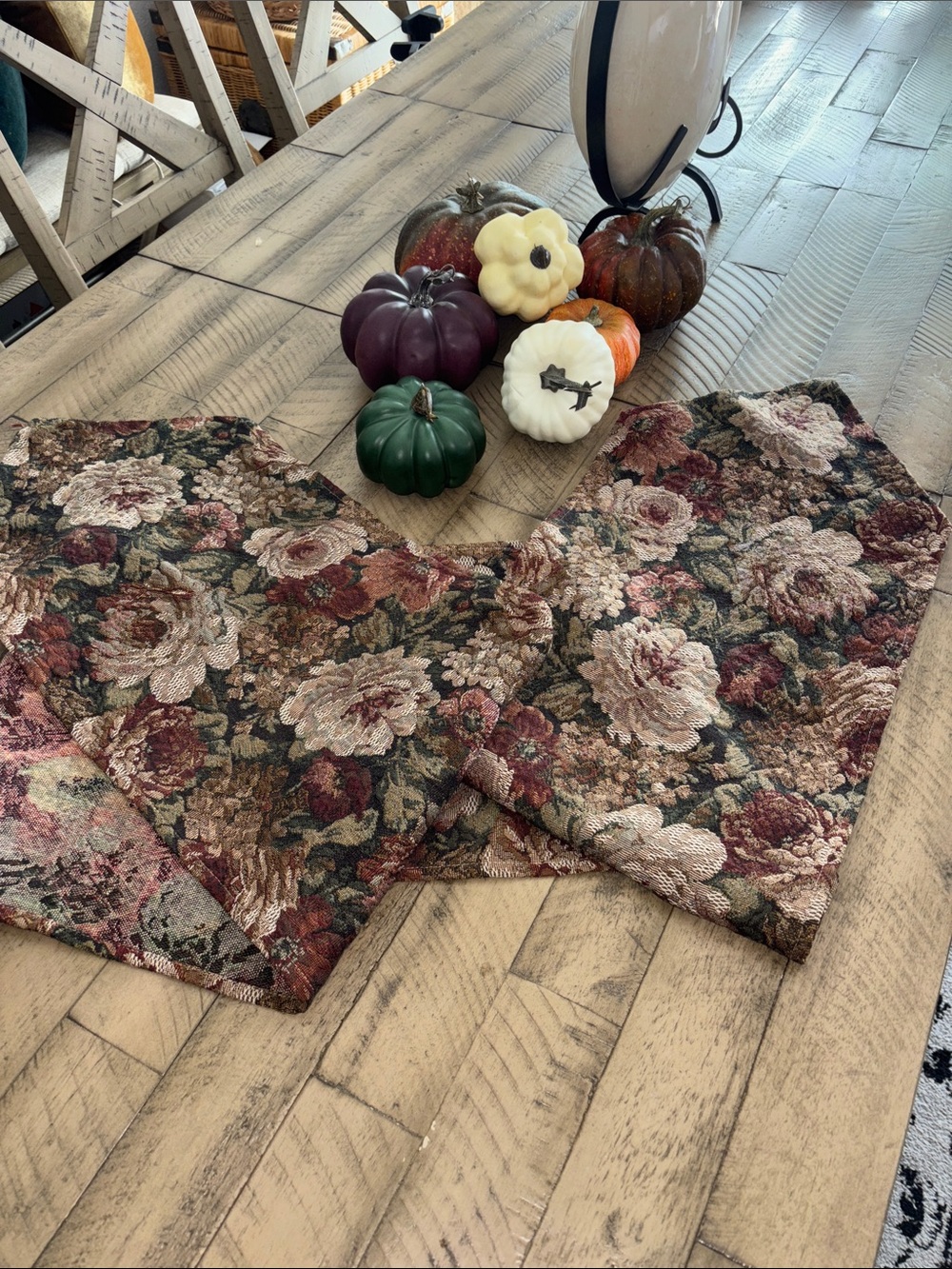 Floral Jacquard Table Runner in Floral Burgundy and Green